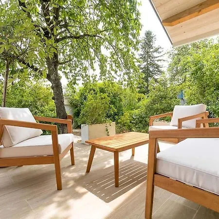 Le Chateaubriand Villa